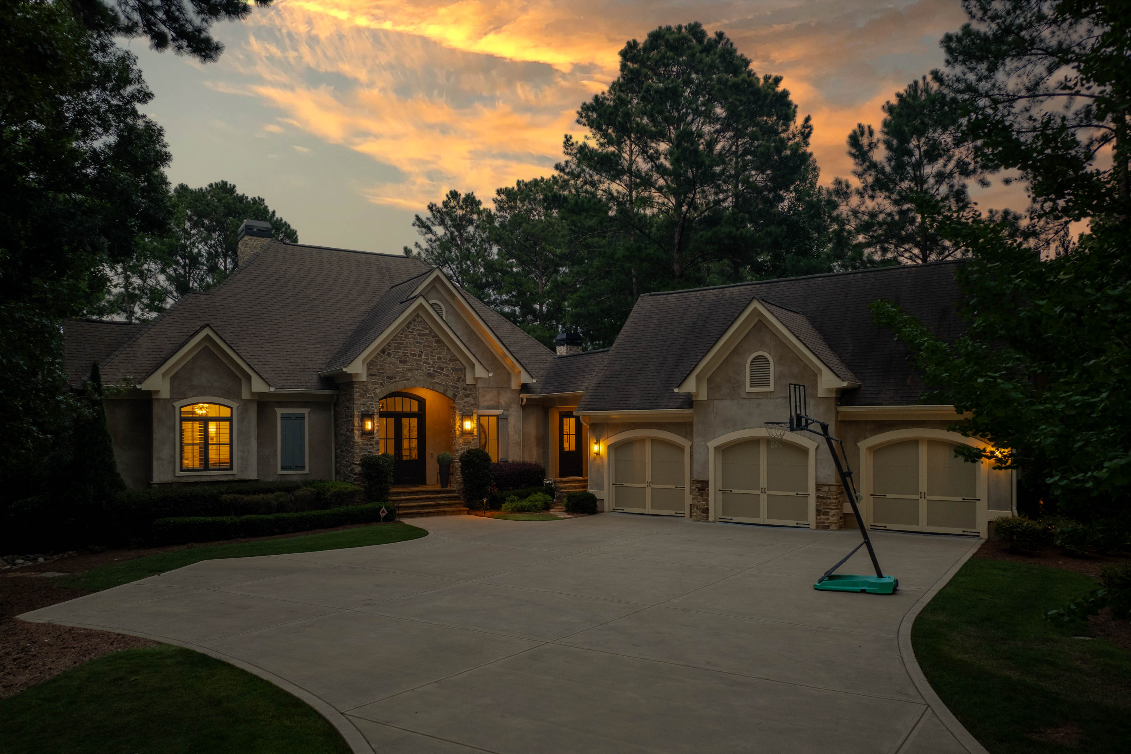 1060 Montgomery Drive image 55
